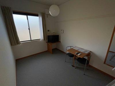 居室・リビング　1階は絨毯仕様です