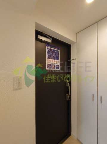 玄関　コンフォリア市谷柳町