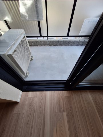 バルコニー　陽当たり良好なバルコニーです