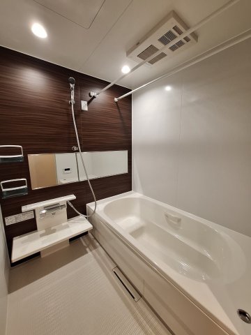 バス・シャワールーム　ゆったり過ごせるお風呂です