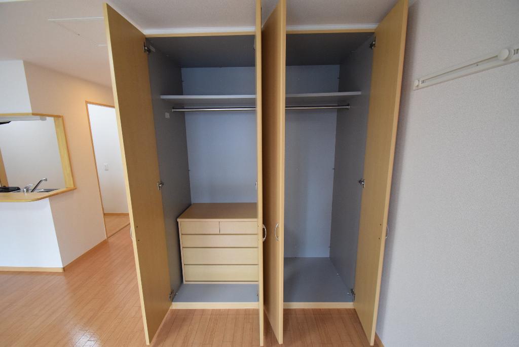 収納　クローゼット
