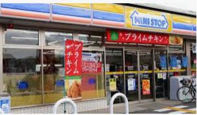 コンビニ　ミニストップ狛江岩戸北店（コンビニ）まで42m