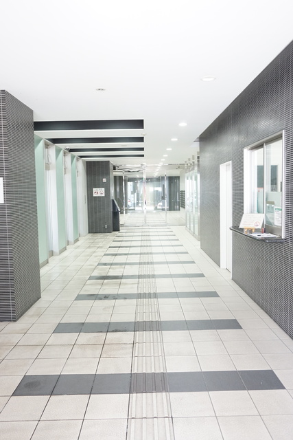 エントランス　★奥行のあるエントランスです★