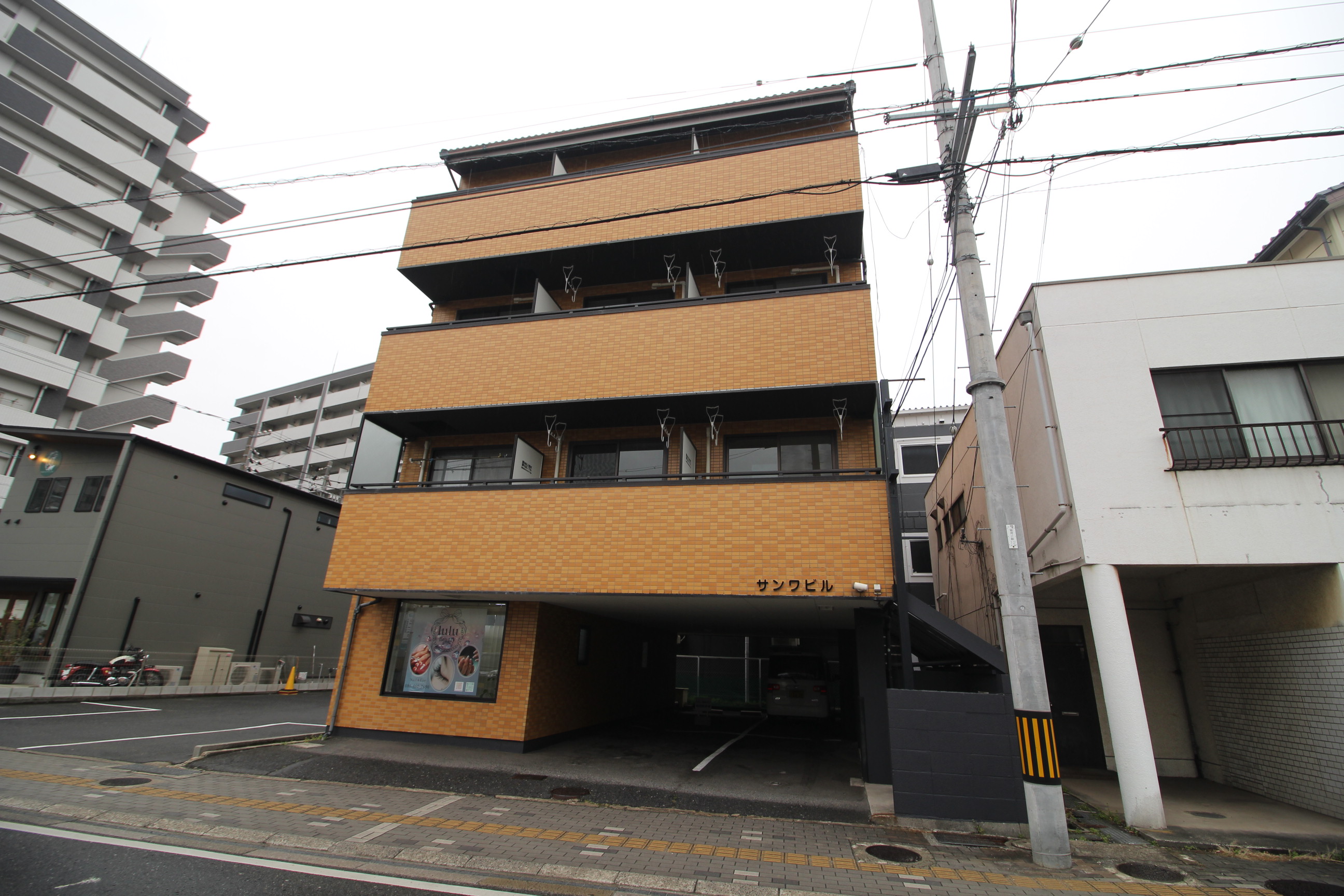 建物外観　稲荷町の1Kアパート♪