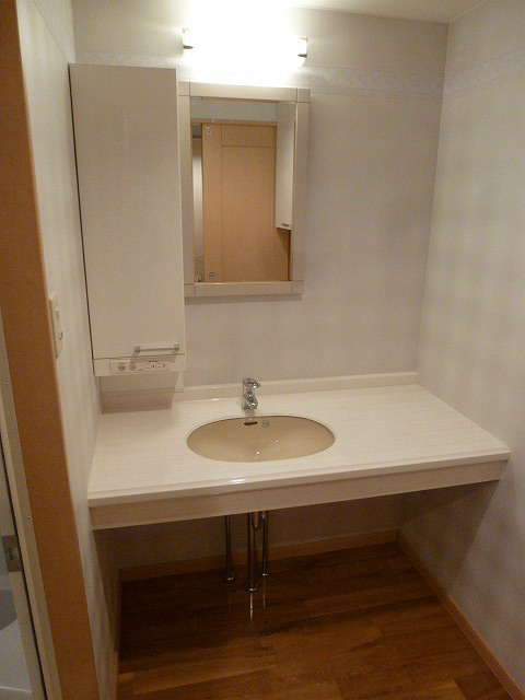 洗面設備　写真は107号室です