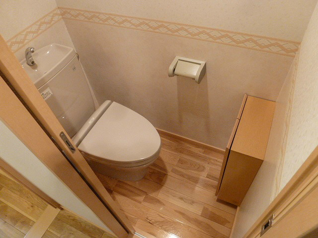 トイレ　写真は107号室です