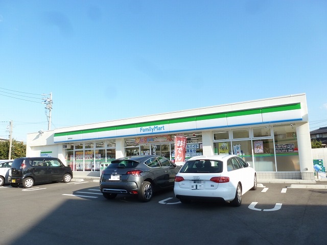 コンビニ　ファミリーマート 長野芹田店（コンビニ）まで154m