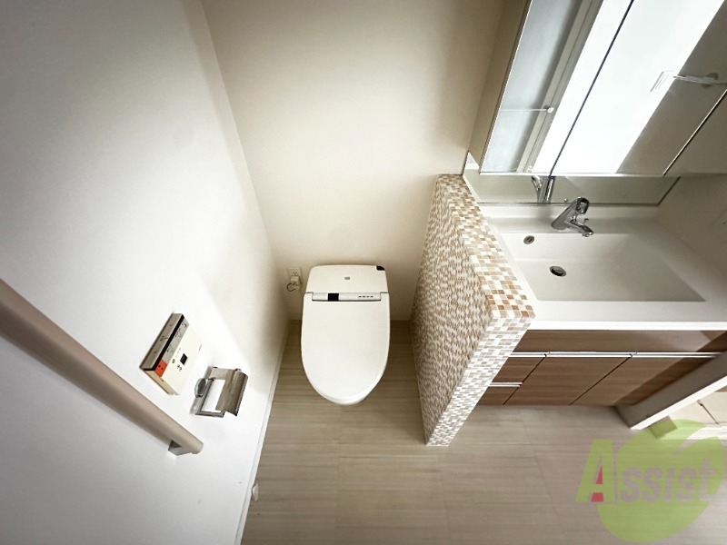 トイレ　ウォッシュレット付きです。