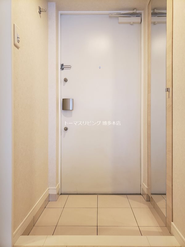 玄関　別号室の参考写真になります。