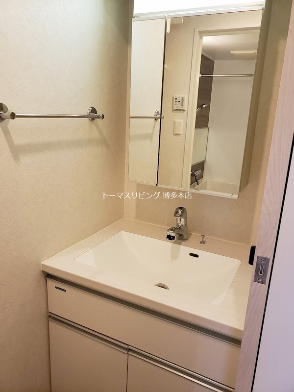 洗面設備　別号室の参考写真になります。