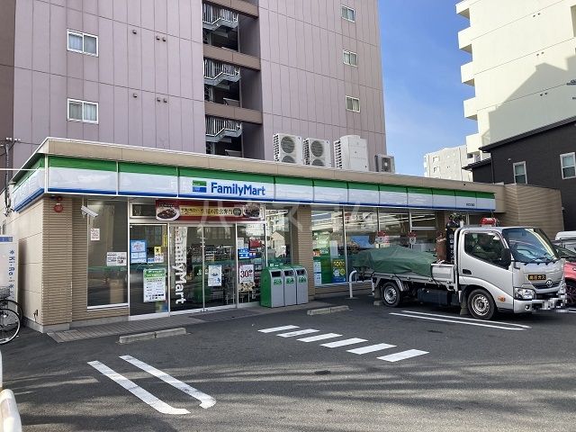 コンビニ　ファミリーマート　則武本通店（コンビニ）まで321m