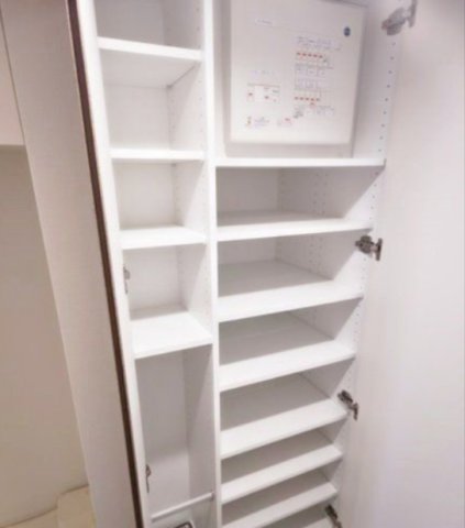 収納　※別部屋の参考写真です。