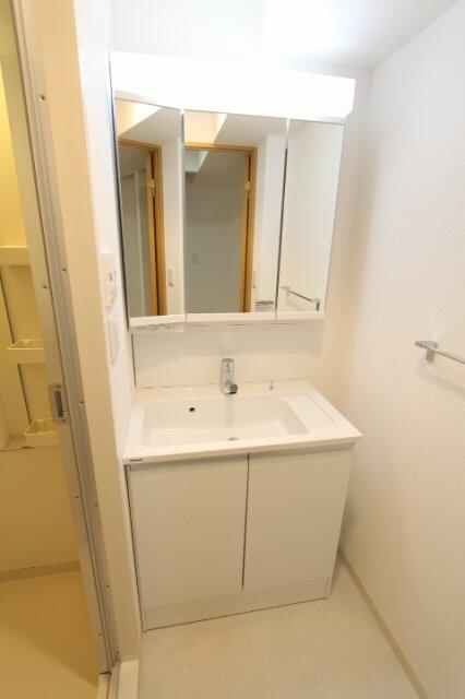 洗面設備　※参考写真