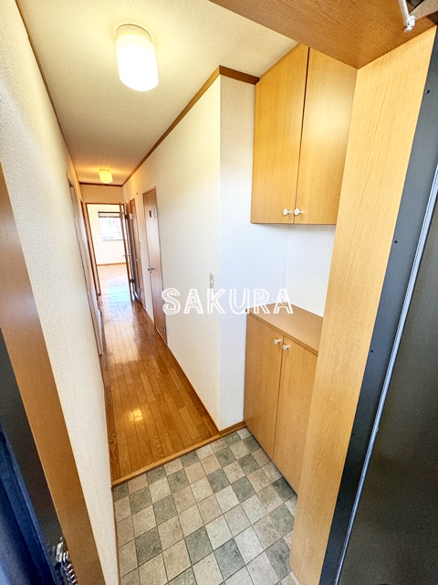 玄関　便利なカウンター型シューズボックス♪