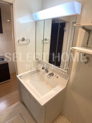 洗面設備　独立洗面化粧台付き