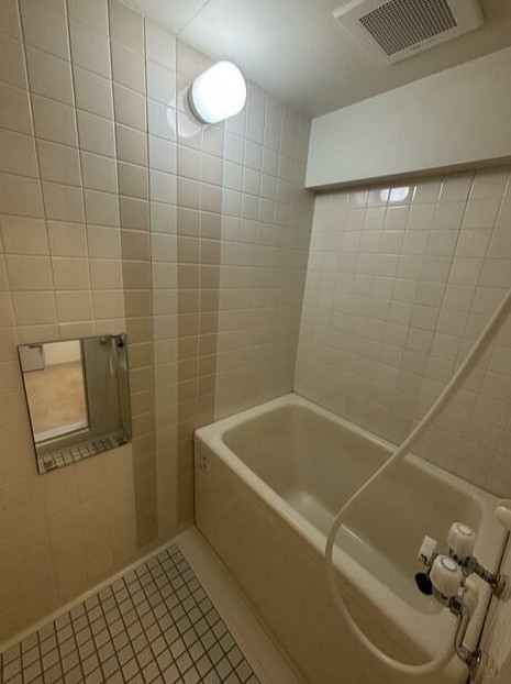 バス・シャワールーム　他号室の写真になります。