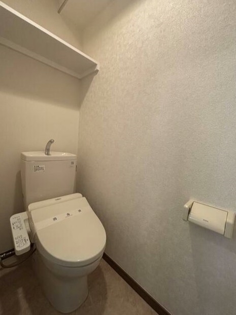 トイレ　他号室の写真になります。