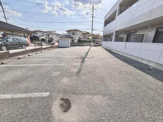 駐車場　駐車場