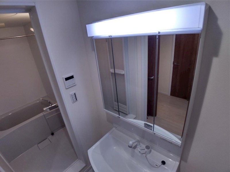 洗面設備　※他号室の参考写真となります