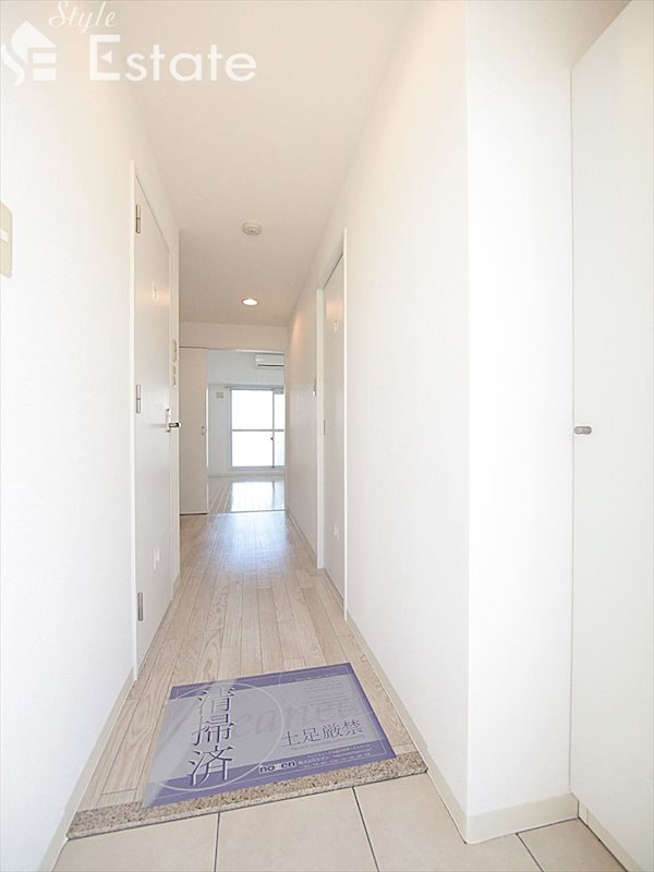 玄関　玄関　シューズボックスあり