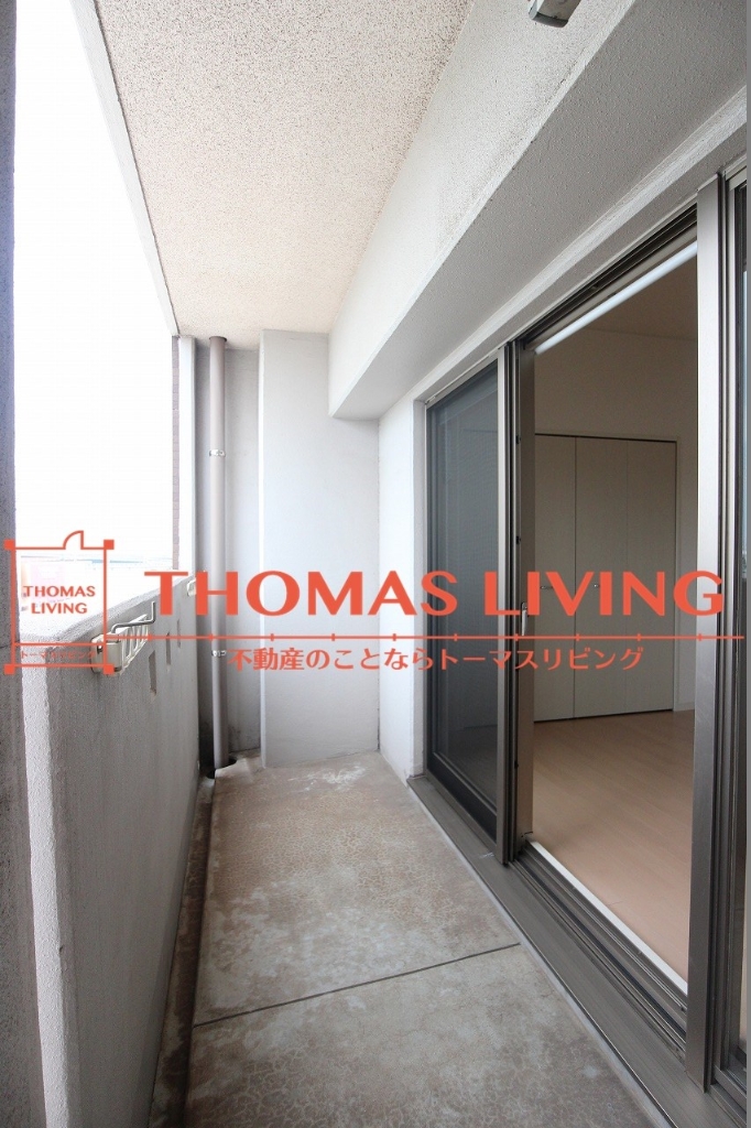 バルコニー　広々としたベランダ