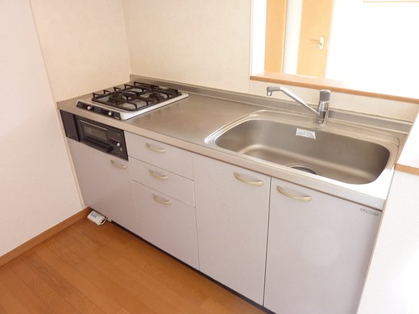 キッチン　コンパクトなキッチンで掃除もラクラク