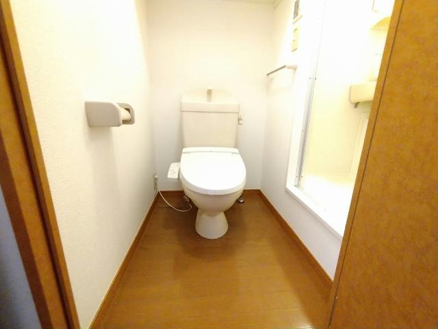 トイレ　温水洗浄便座設置