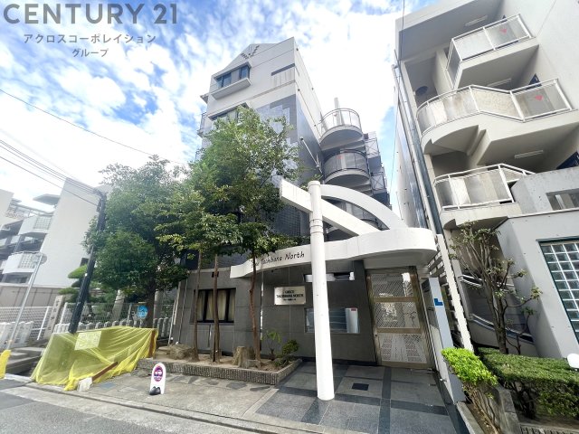 建物外観　オートロックで外部の人間か簡単に出入りできないため安心です！