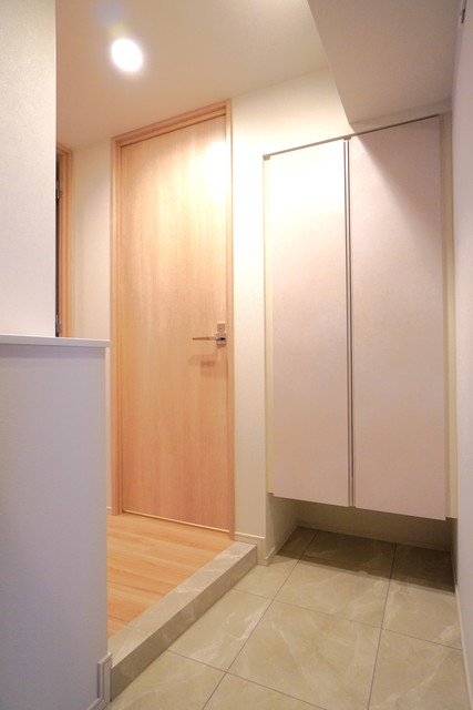 玄関　※写真は同タイプ住戸です。