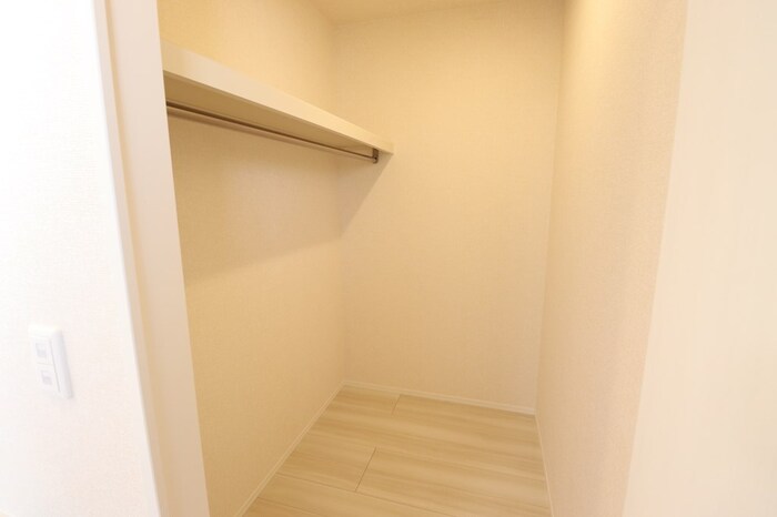収納　ウォークインクローゼット