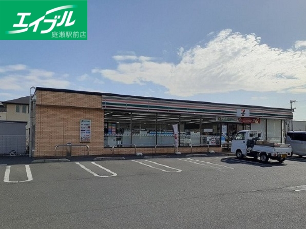 コンビニ　セブンイレブン倉敷上東西店（コンビニ）まで600m