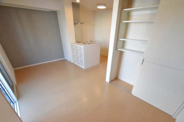 居室・リビング　エアコン付きで初期費用を抑えられます♪