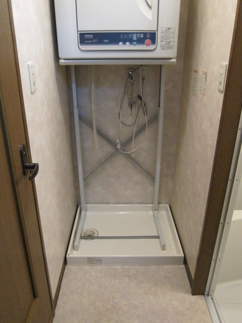 その他　乾燥機は残置物