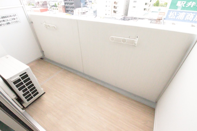 バルコニー　※別室の参考写真の為、現況優先です。