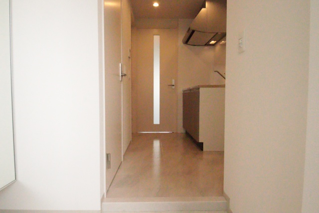 玄関　※別室の参考写真の為、現況優先です。