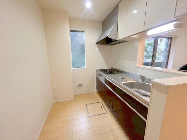 キッチン　★広いキッチンスペース♪ガス３口グリル付き★