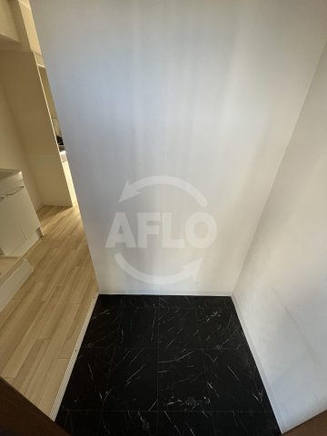 その他設備　メゾンナカムラ北堀江　玄関