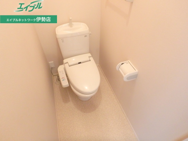 トイレ　同型参考写真