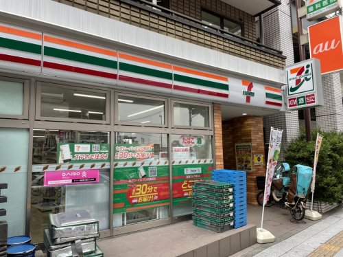 コンビニ　セブンイレブン 世田谷駒沢大学駅西店（コンビニ）まで161m