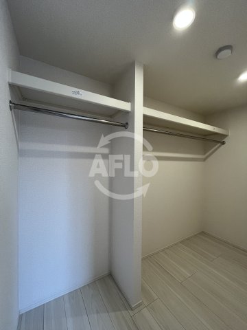 収納　ウォークインクローゼット