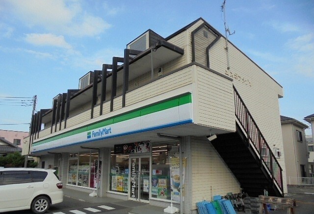 コンビニ　ファミリーマート南足柄まました店（コンビニ）まで644m