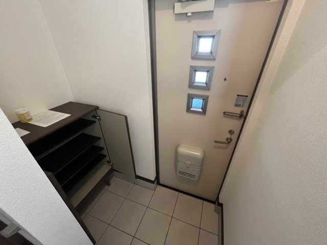 玄関　※同物件別号室の写真になります