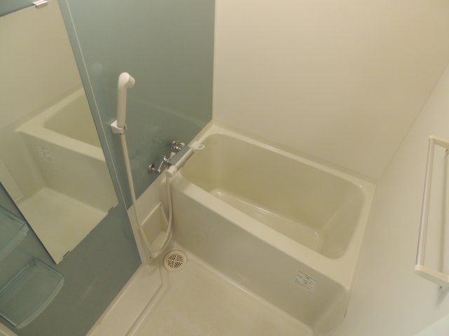 バス・シャワールーム　きれいな浴室