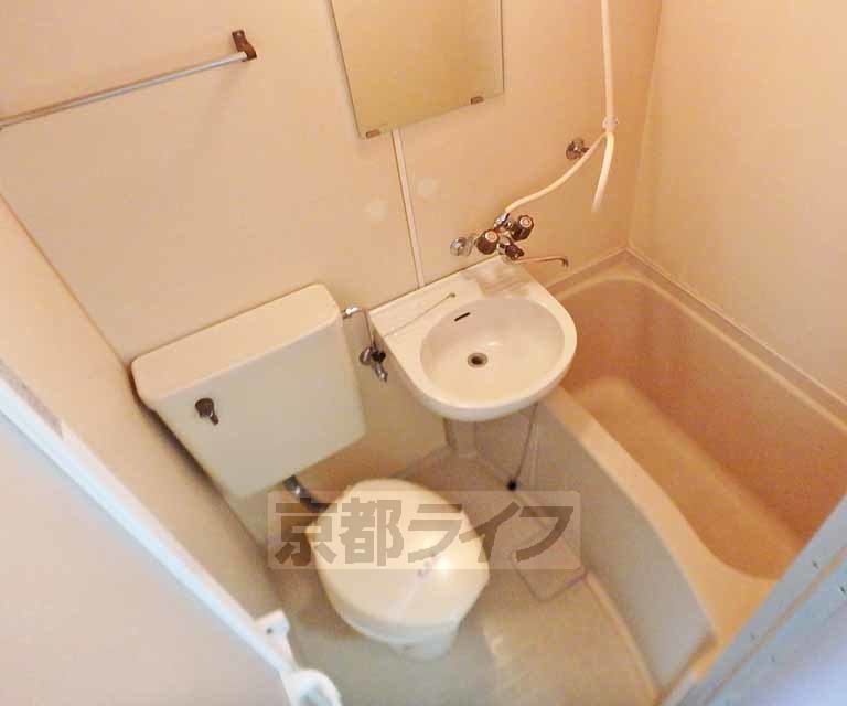 バス・シャワールーム　ユニットバスです