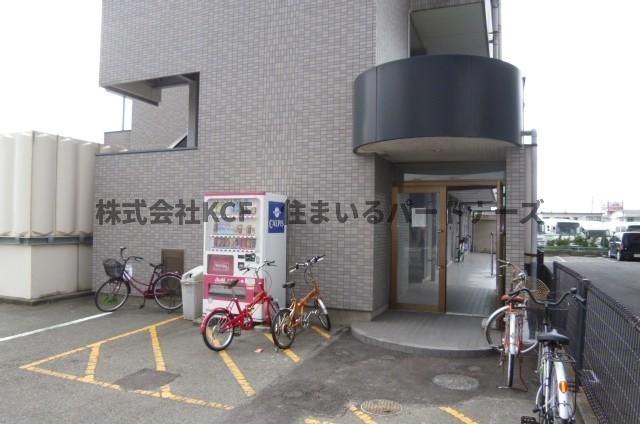 エントランス　清潔なエントランスです