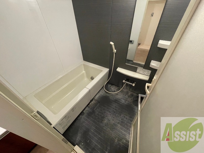 バス・シャワールーム　お風呂になります。一日の疲れを癒してくださいね。