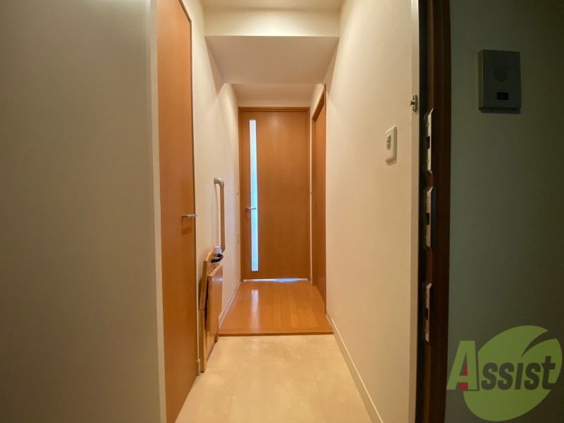 玄関　玄関の様子です。明るい印象ですね。気分もあがりそう。