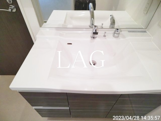 洗面設備　洗面台です。