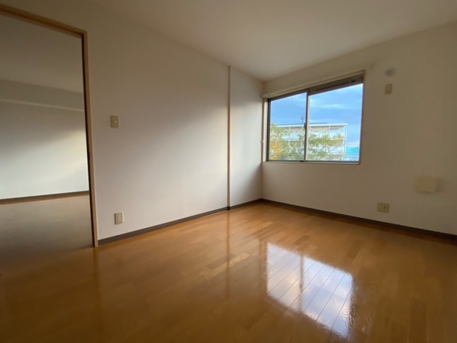 その他部屋・スペース　「落ち着きのある色合いのフローリング」