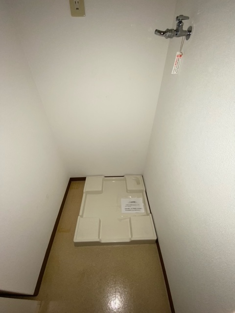 その他設備　「防水パン付き室内洗濯機置場」